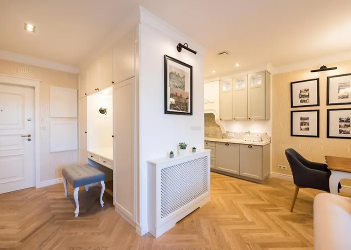 Lovely Apartment In The Heart Of Warsaw