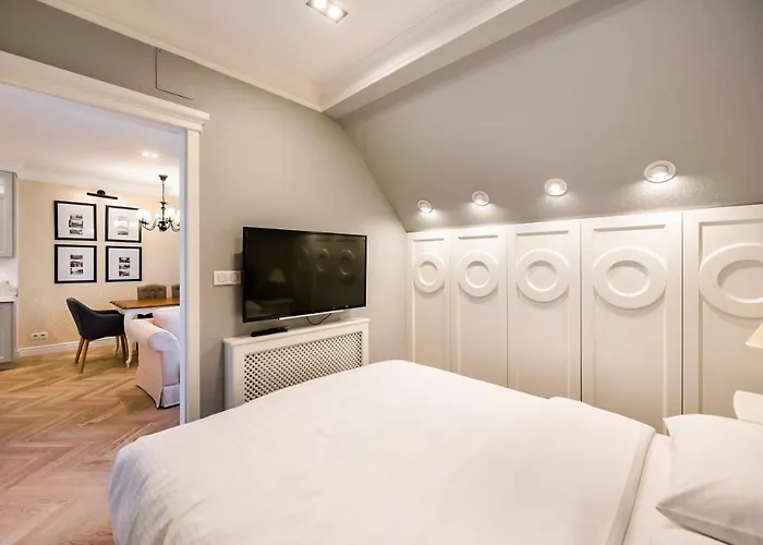Lovely Apartment In The Heart Of Warsaw